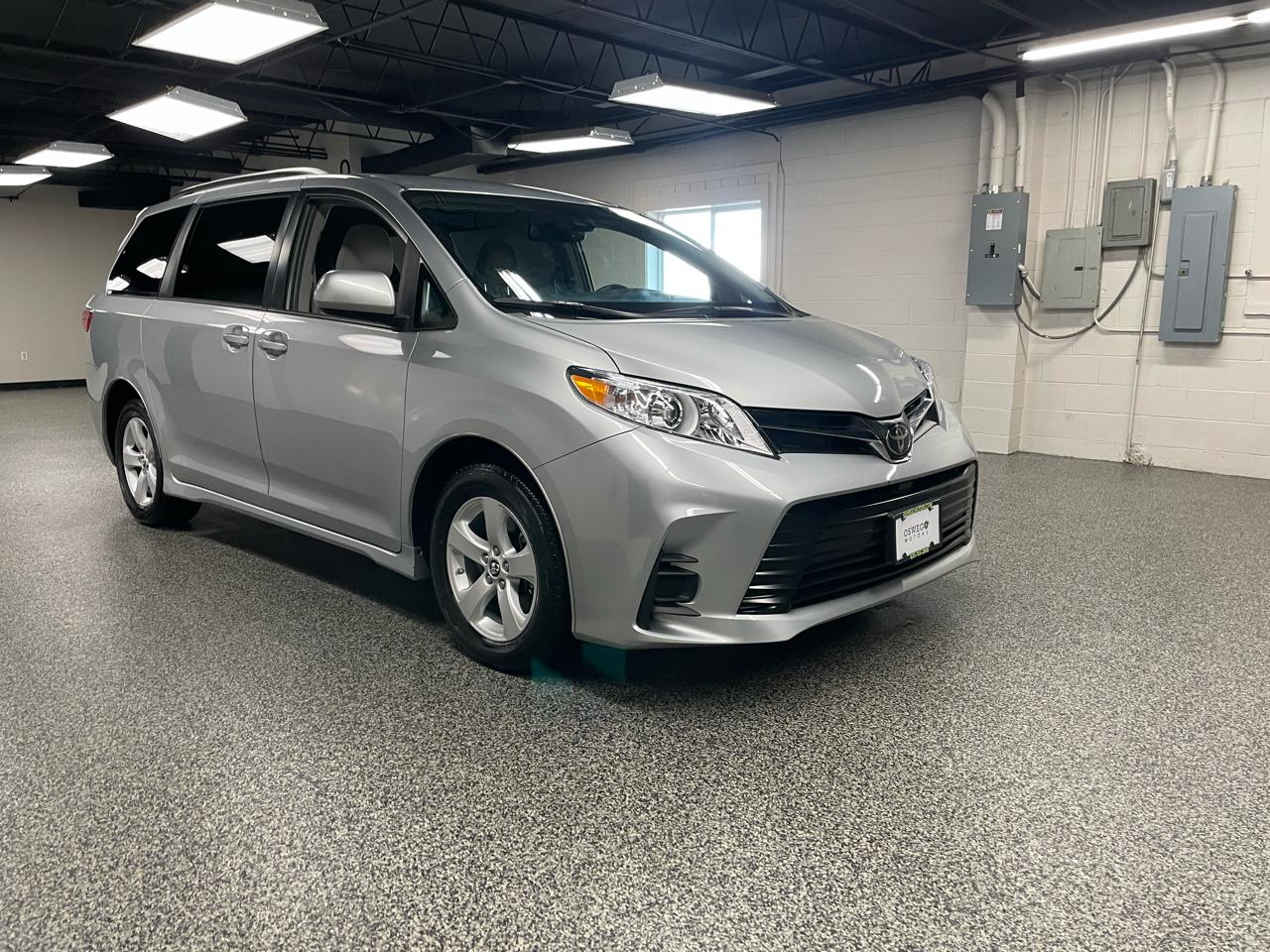 Toyota Sienna LE 8-Passenger 2019