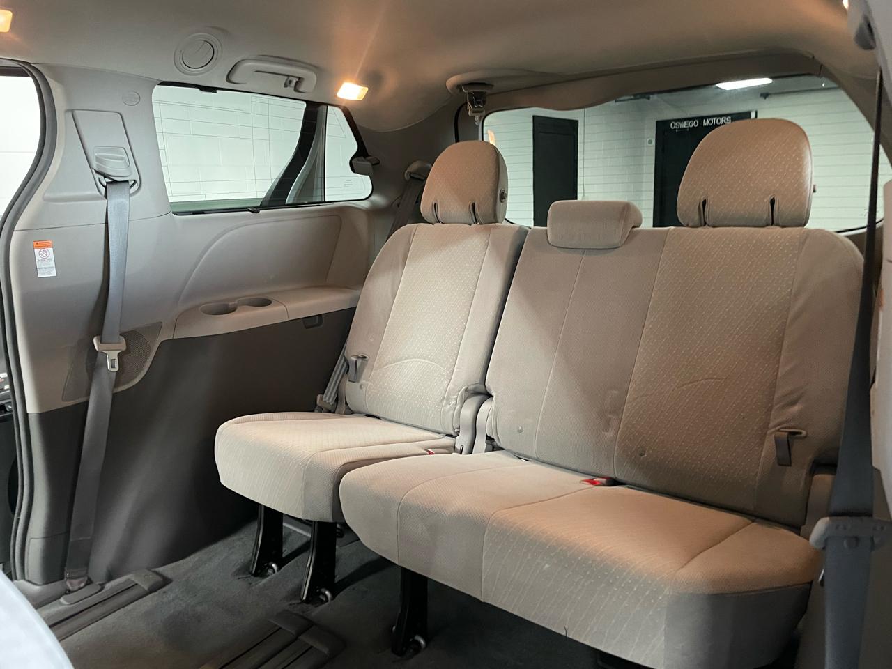Toyota Sienna LE 8-Passenger 2019