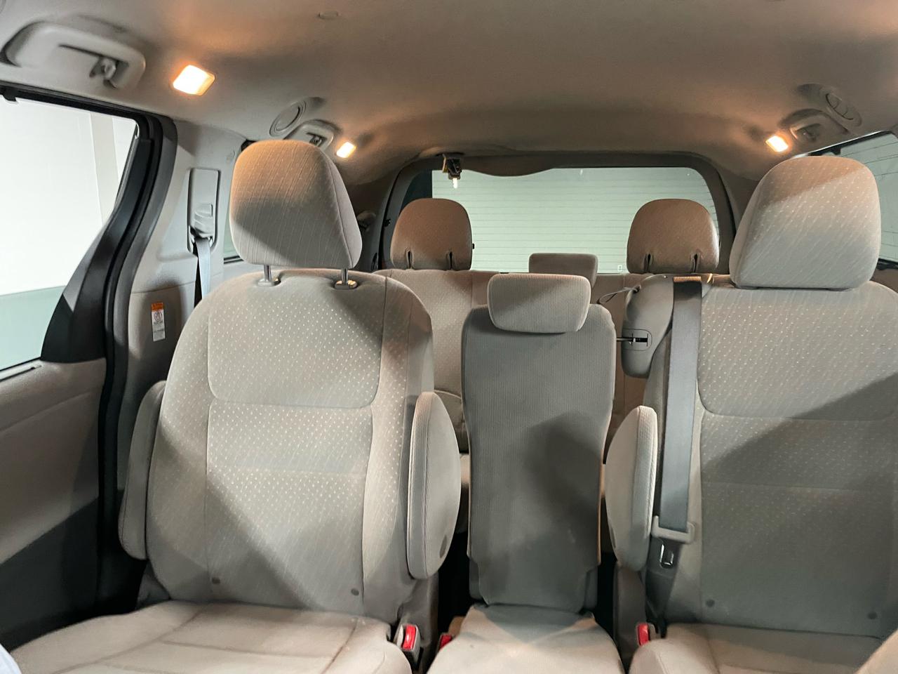 Toyota Sienna LE 8-Passenger 2019