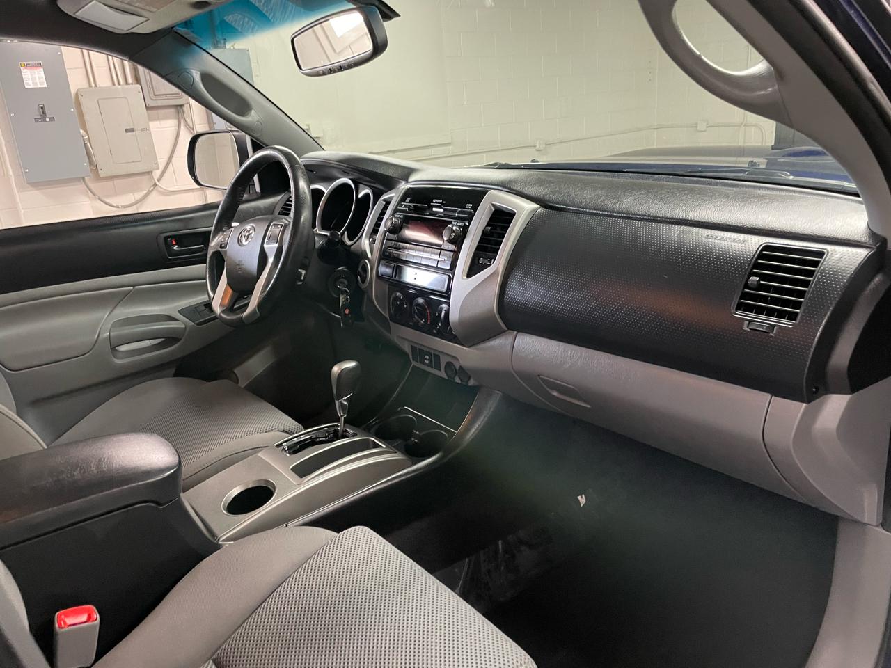 Toyota Tacoma Double Cab V6 4WD 2012