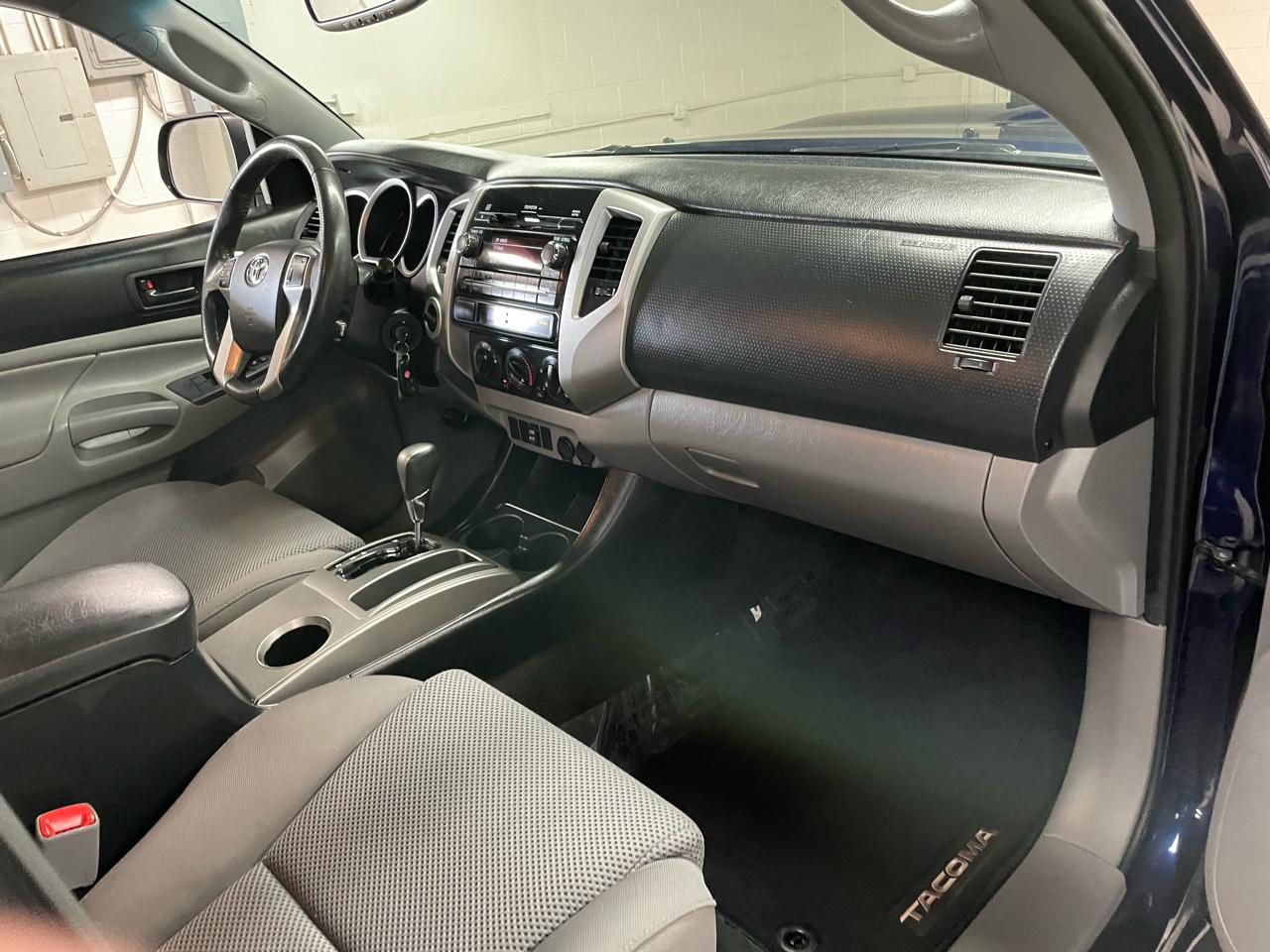 Toyota Tacoma Double Cab V6 4WD 2012