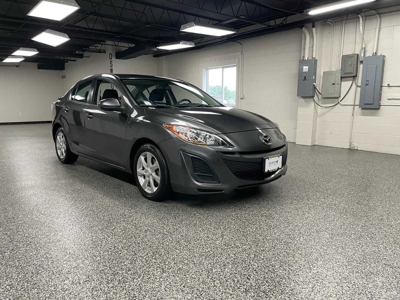 Mazda MAZDA3 i Touring 4-door 2011