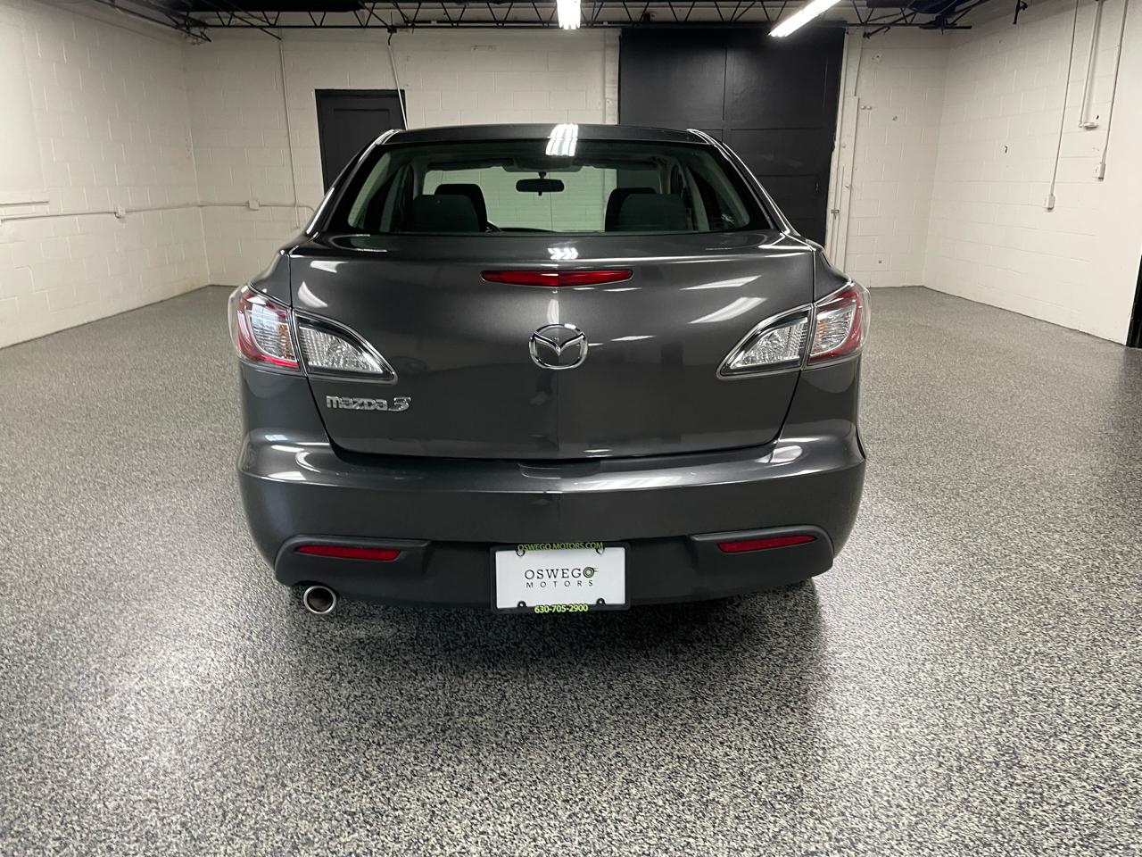 Mazda MAZDA3 i Touring 4-door 2011