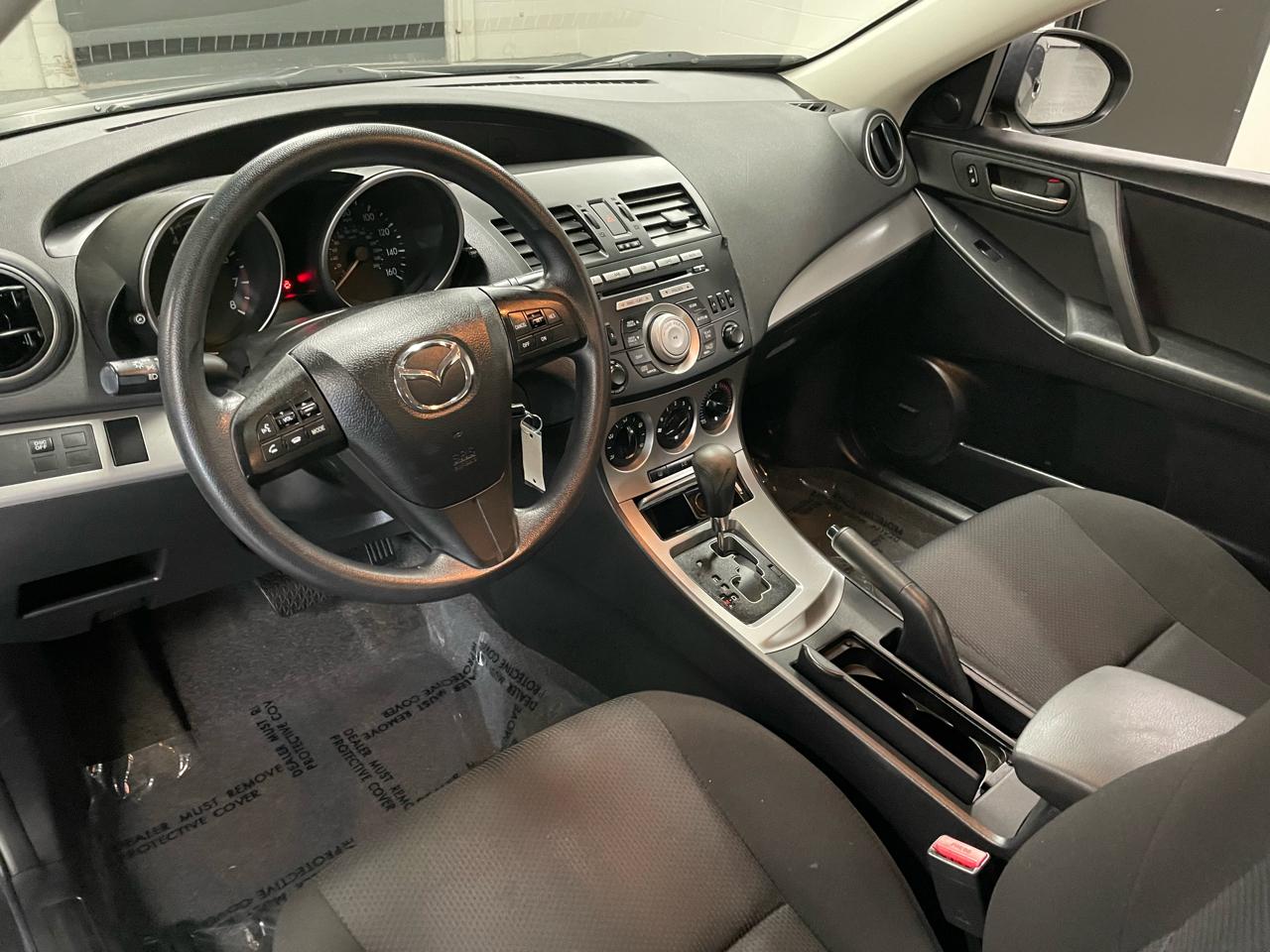 Mazda MAZDA3 i Touring 4-door 2011