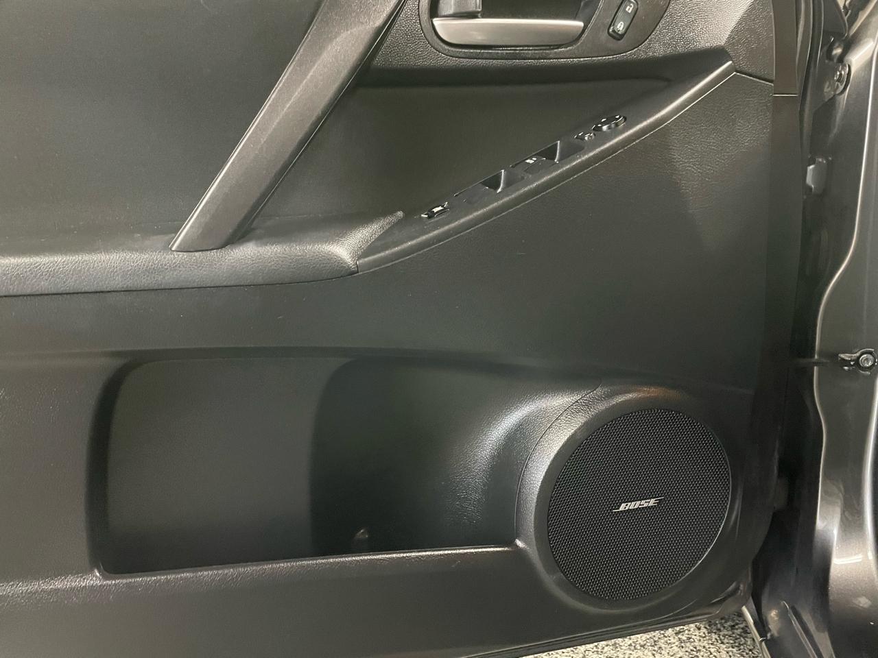 Mazda MAZDA3 i Touring 4-door 2011