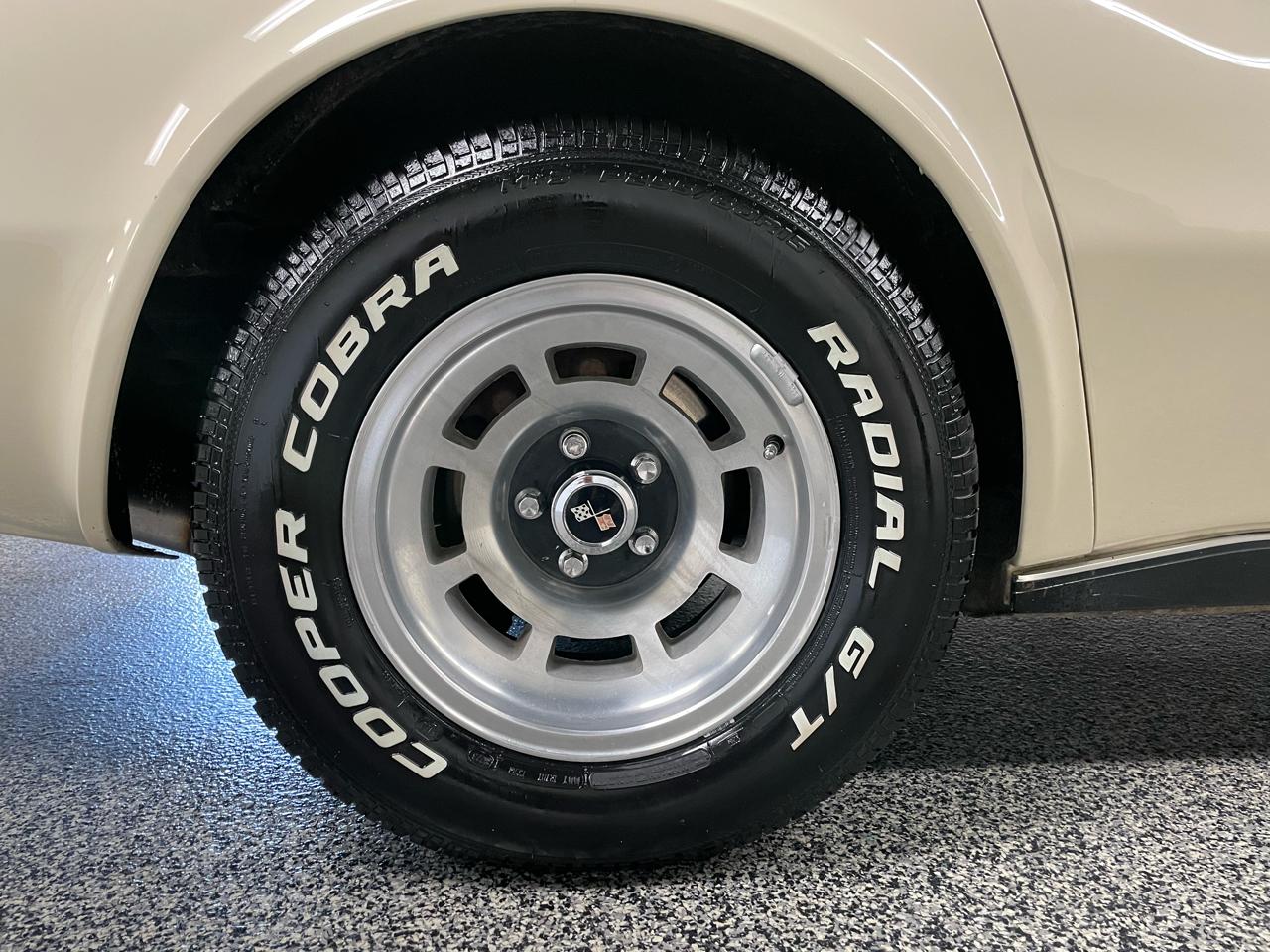 Chevrolet Corvette 2dr Coupe 1979