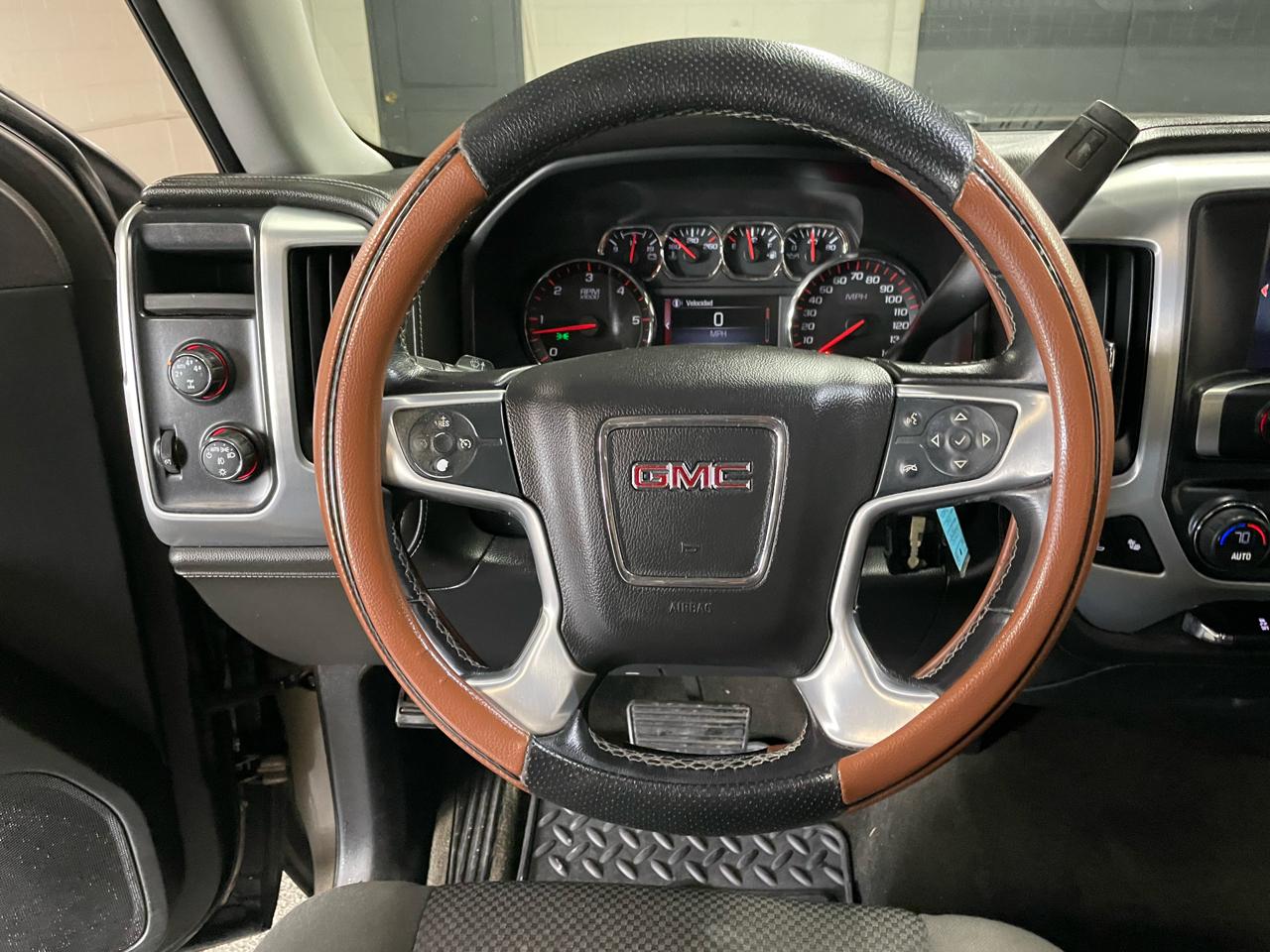 GMC Sierra 1500 SLE Double Cab 4WD 2015