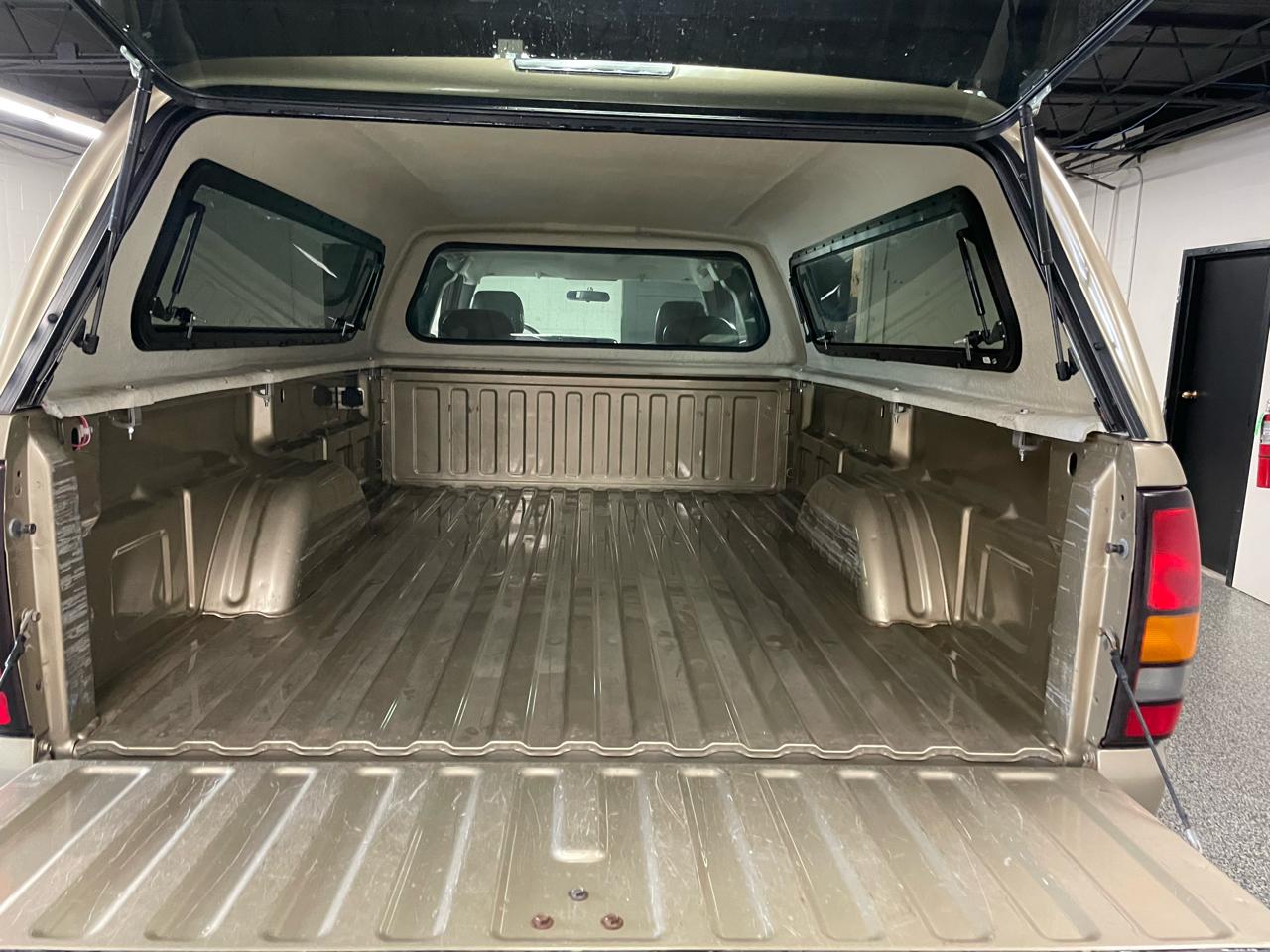 GMC Sierra 2500HD Ext. Cab Long Bed 4WD 2004