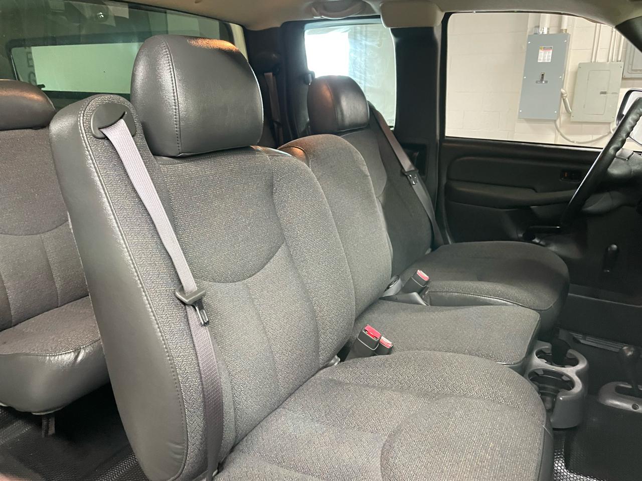 GMC Sierra 2500HD Ext. Cab Long Bed 4WD 2004