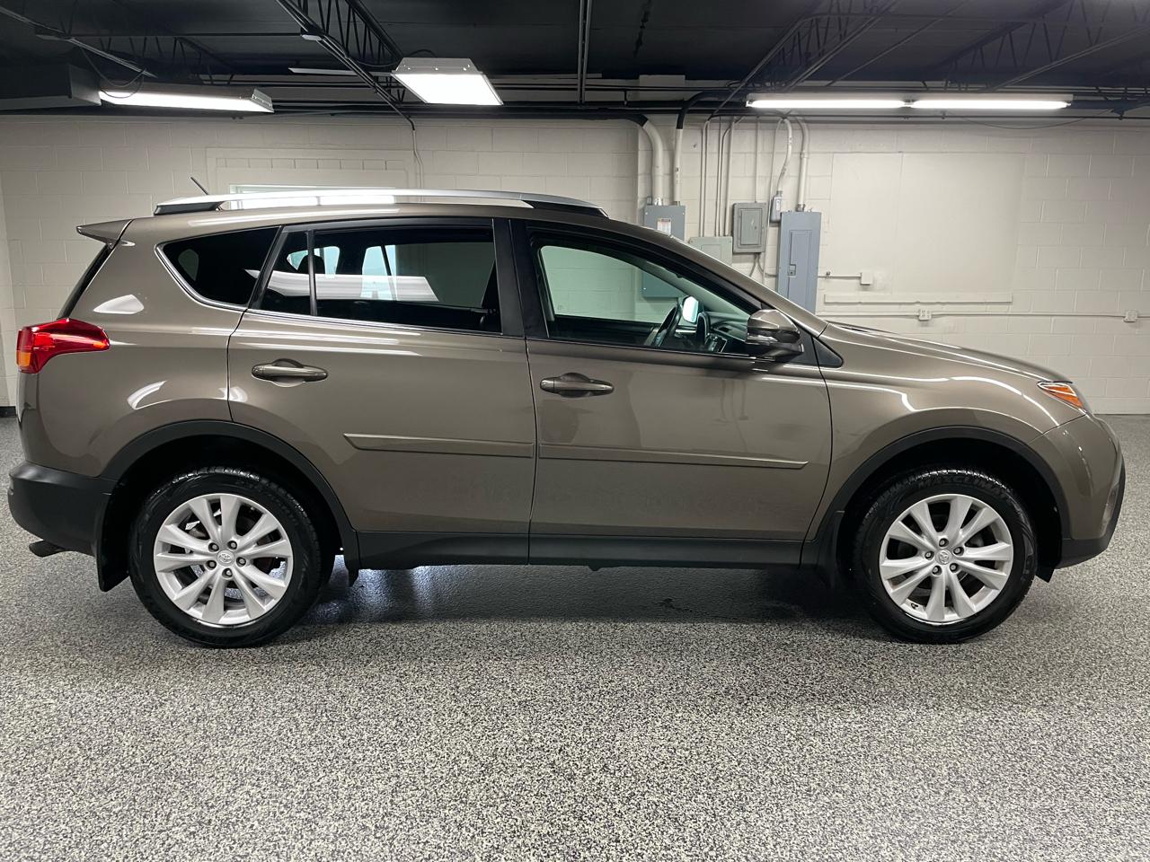 Toyota RAV4 Limited AWD 2015