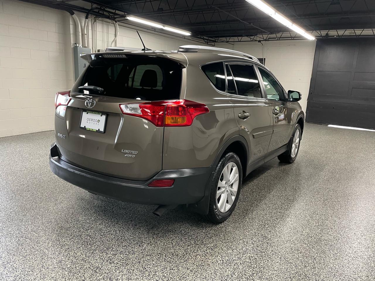 Toyota RAV4 Limited AWD 2015