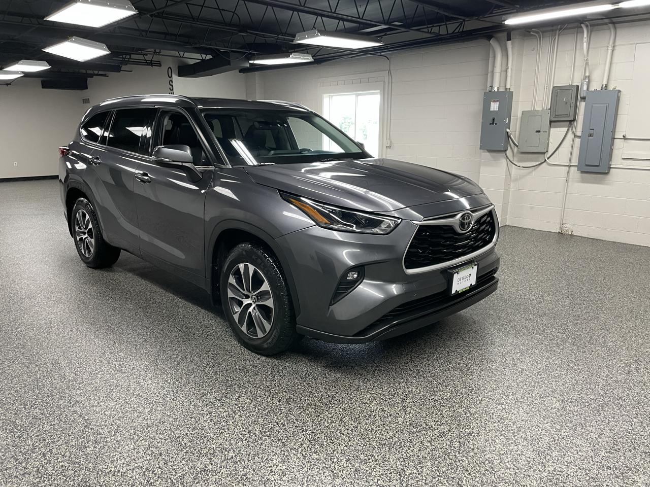 Toyota Highlander XLE Nav AWD V6 2021