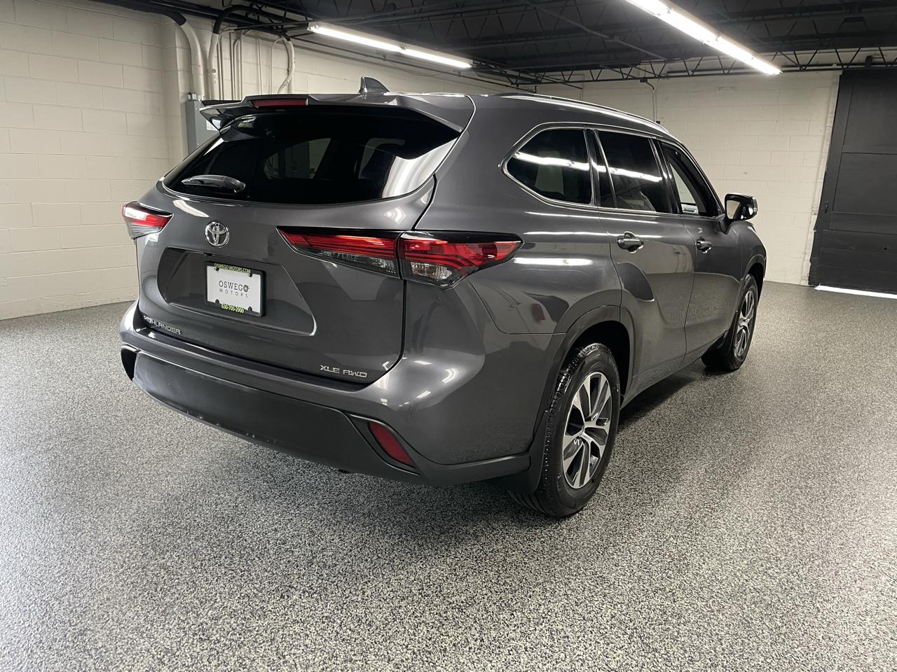 Toyota Highlander XLE Nav AWD V6 2021