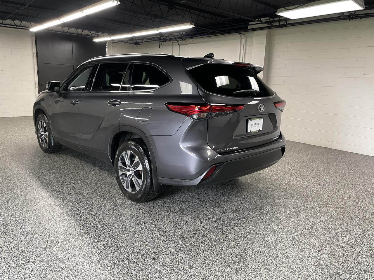 Toyota Highlander XLE Nav AWD V6 2021