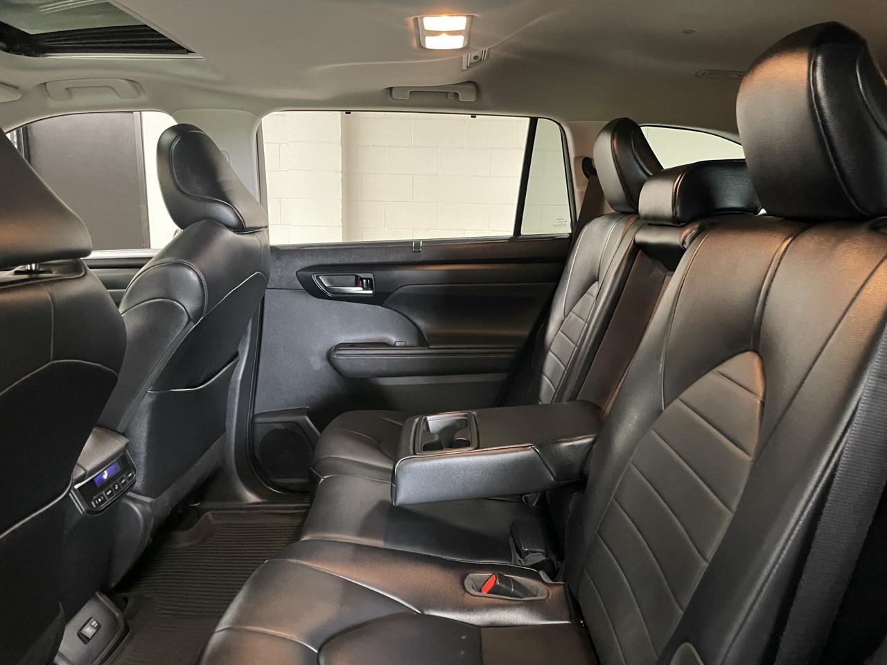 Toyota Highlander XLE Nav AWD V6 2021