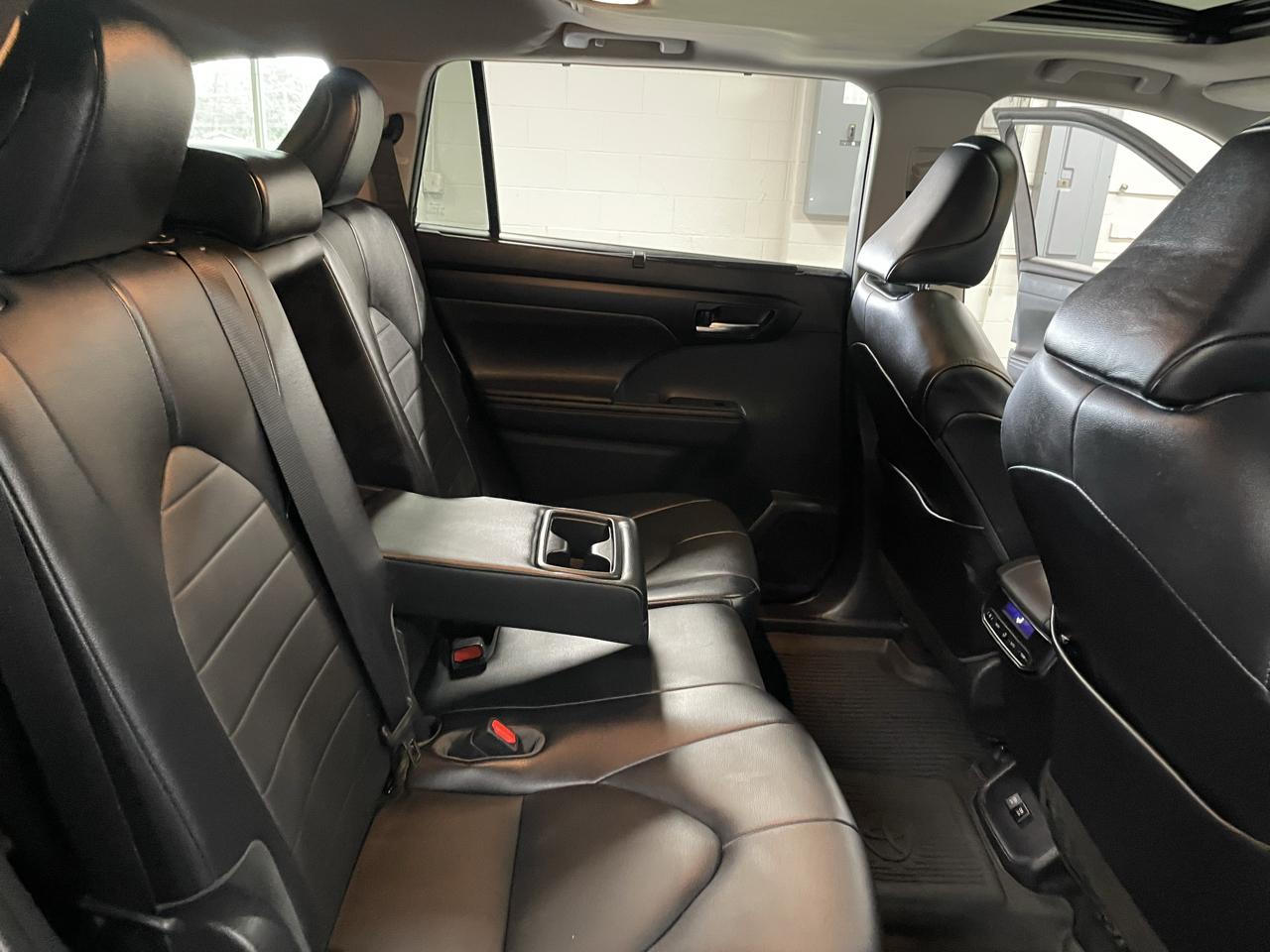 Toyota Highlander XLE Nav AWD V6 2021