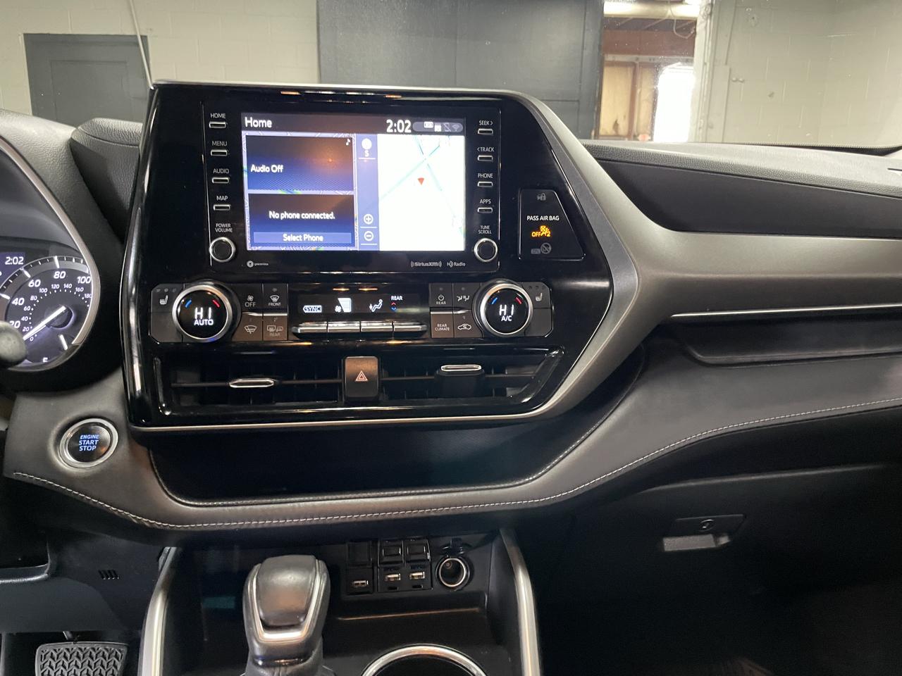 Toyota Highlander XLE Nav AWD V6 2021