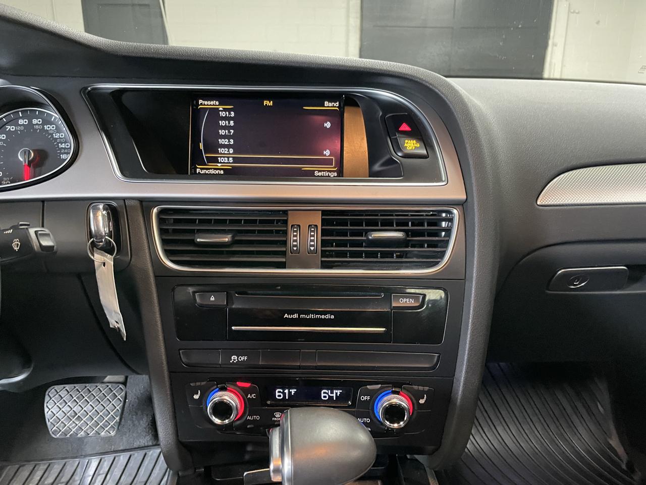 Audi A4 2.0T Premium Plus quattro Sedan 2014