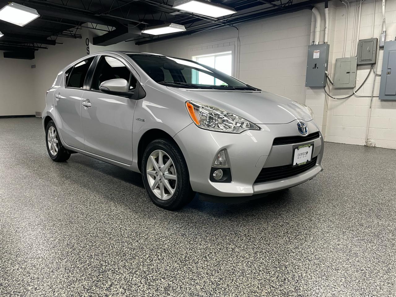 Toyota Prius c Four 2013