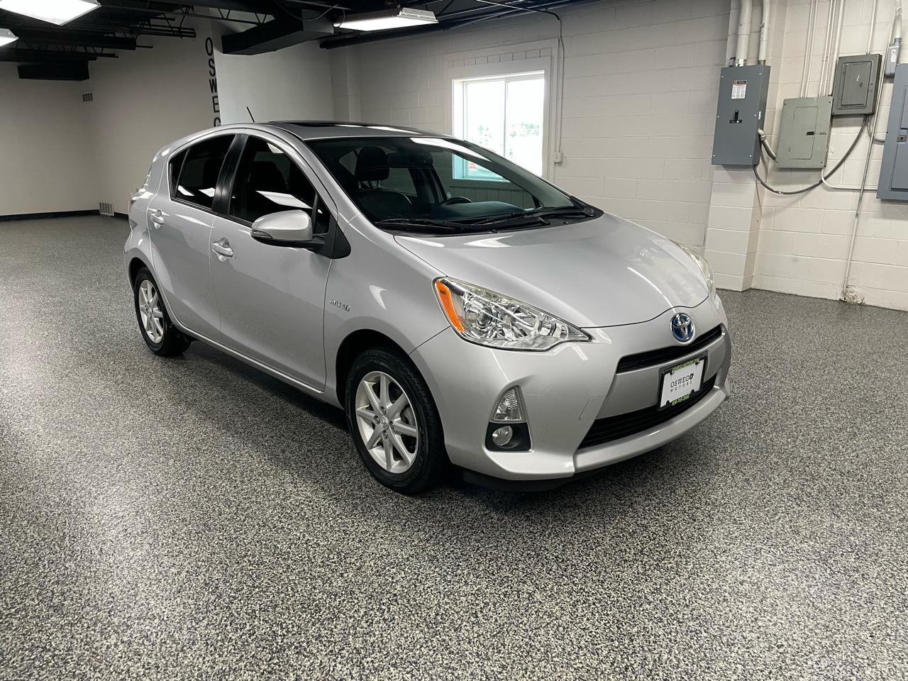 Toyota Prius c Four 2013