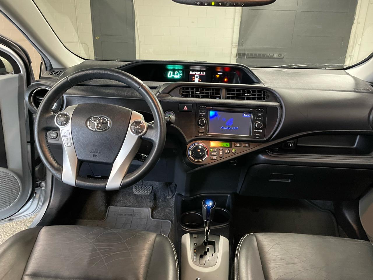 Toyota Prius c Four 2013