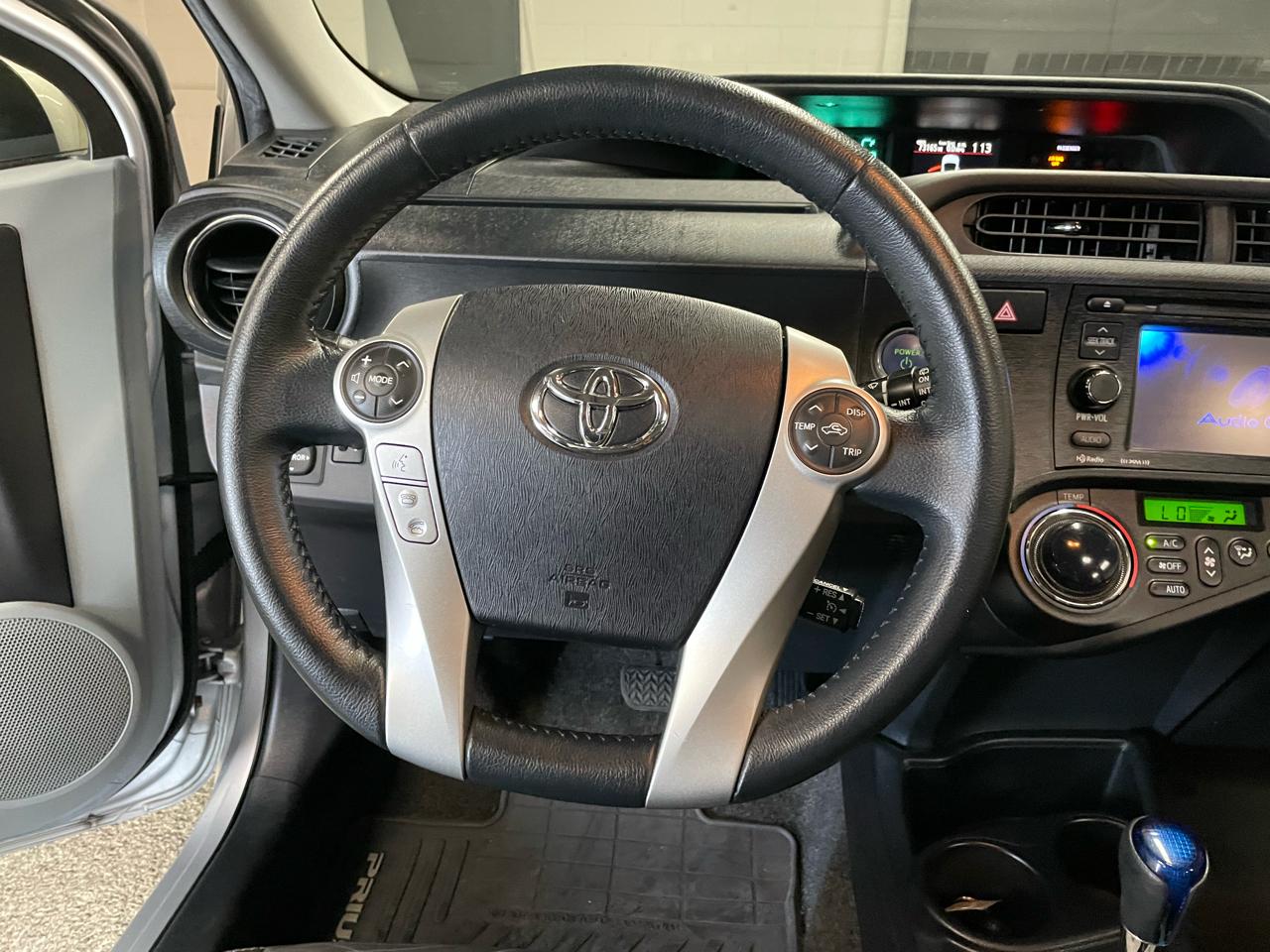 Toyota Prius c Four 2013