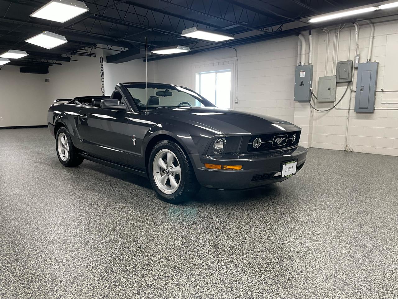 Ford Mustang V6 Deluxe Convertible 2007
