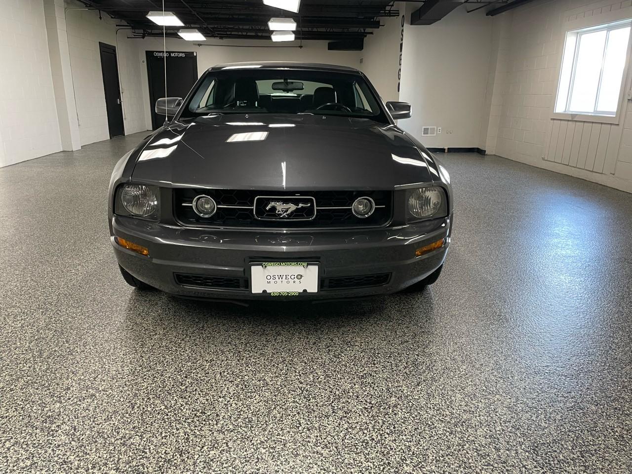 Ford Mustang V6 Deluxe Convertible 2007