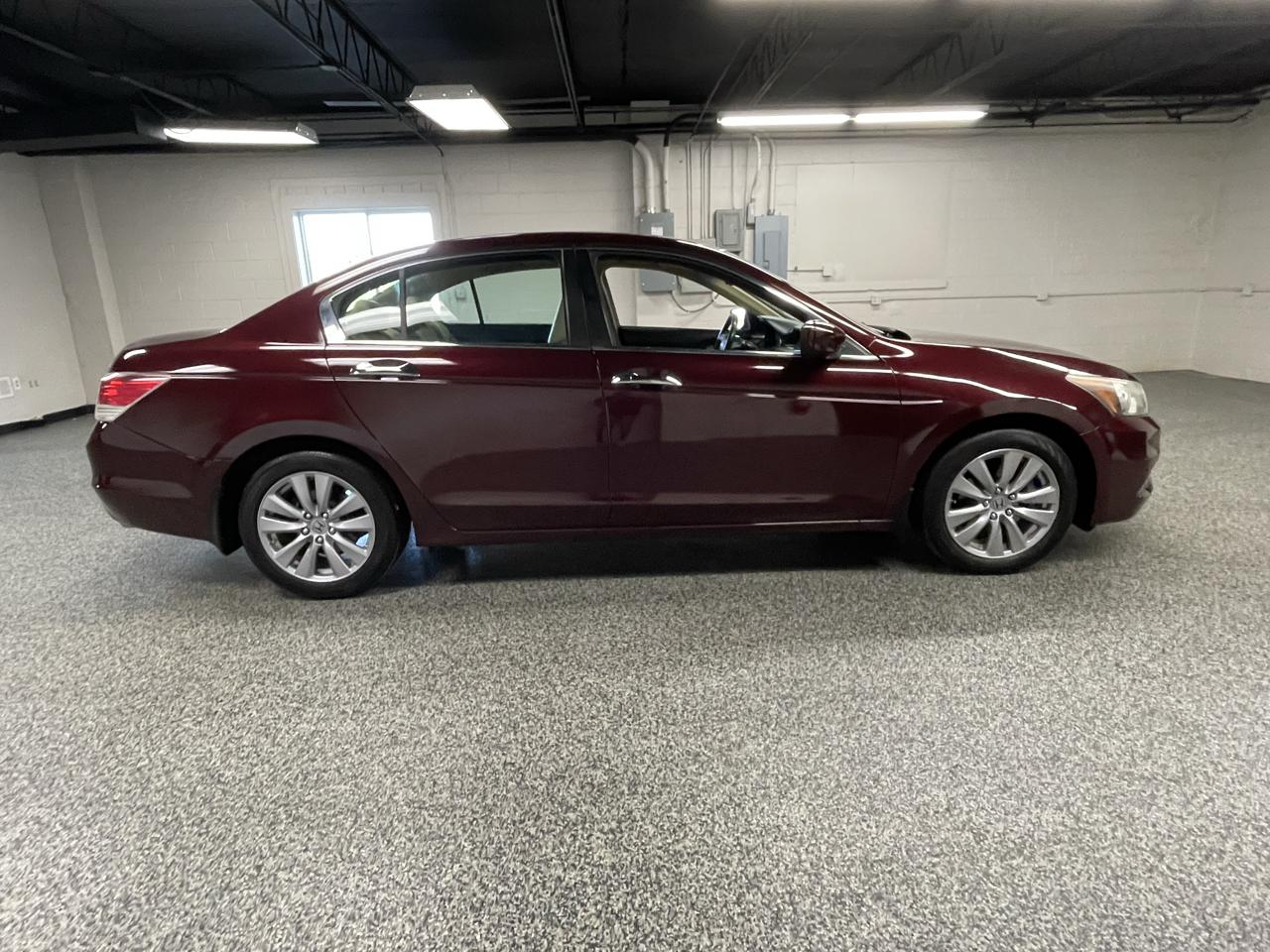 Honda Accord EX-L V6 Sedan AT 2012