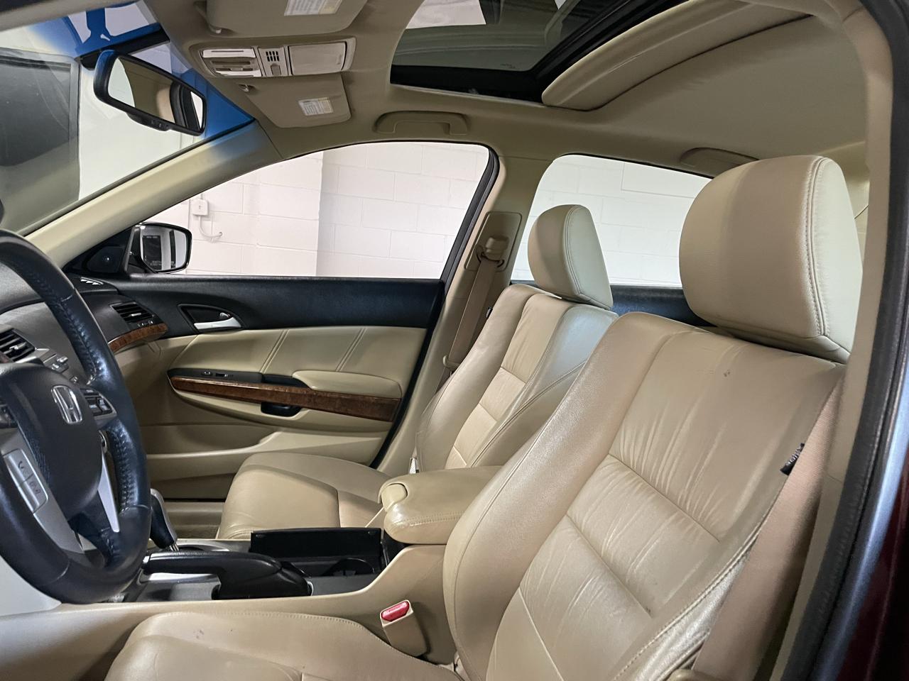 Honda Accord EX-L V6 Sedan AT 2012