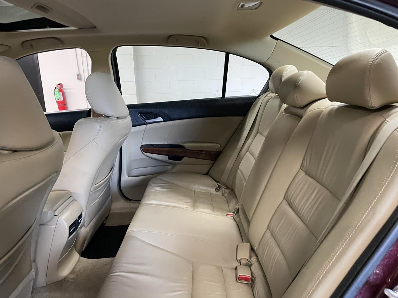 Honda Accord EX-L V6 Sedan AT 2012