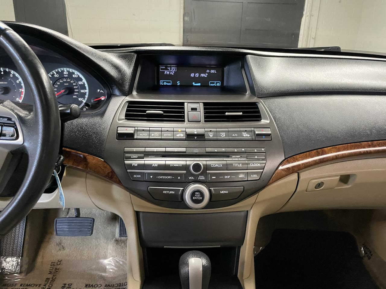 Honda Accord EX-L V6 Sedan AT 2012