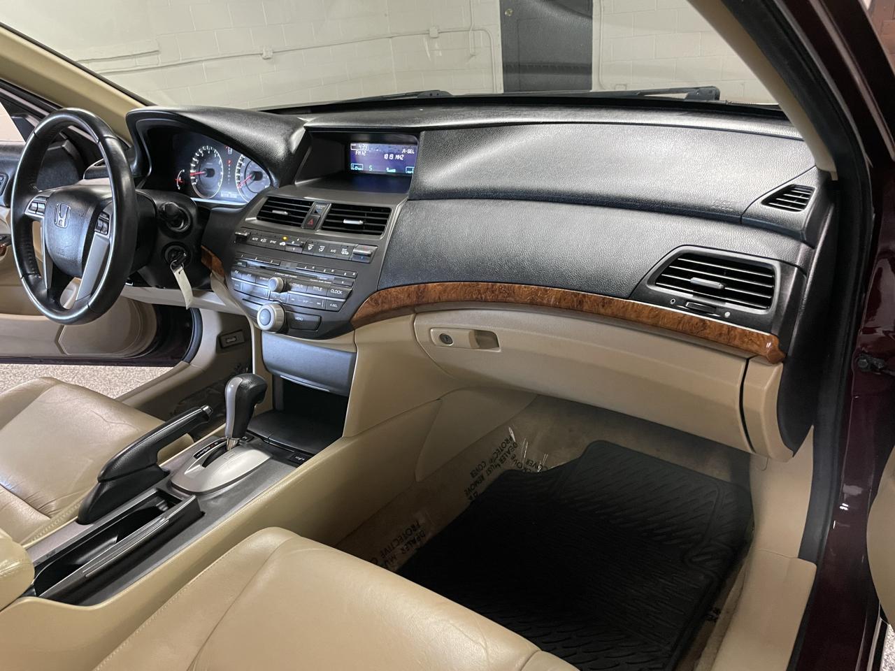Honda Accord EX-L V6 Sedan AT 2012
