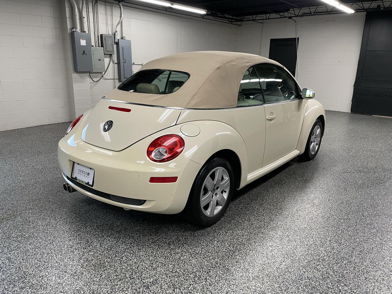 Volkswagen New Beetle 2.5L Convertible 2007