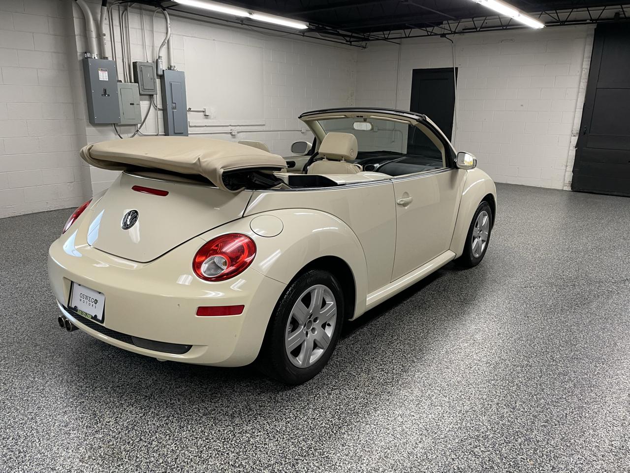 Volkswagen New Beetle 2.5L Convertible 2007