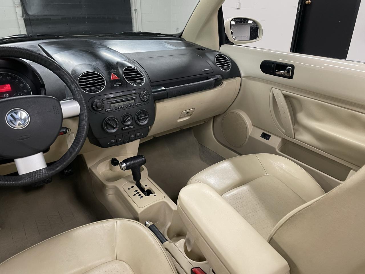 Volkswagen New Beetle 2.5L Convertible 2007