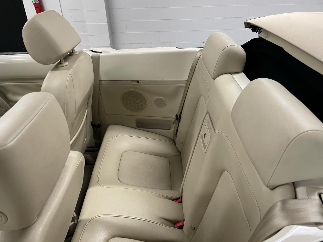 Volkswagen New Beetle 2.5L Convertible 2007