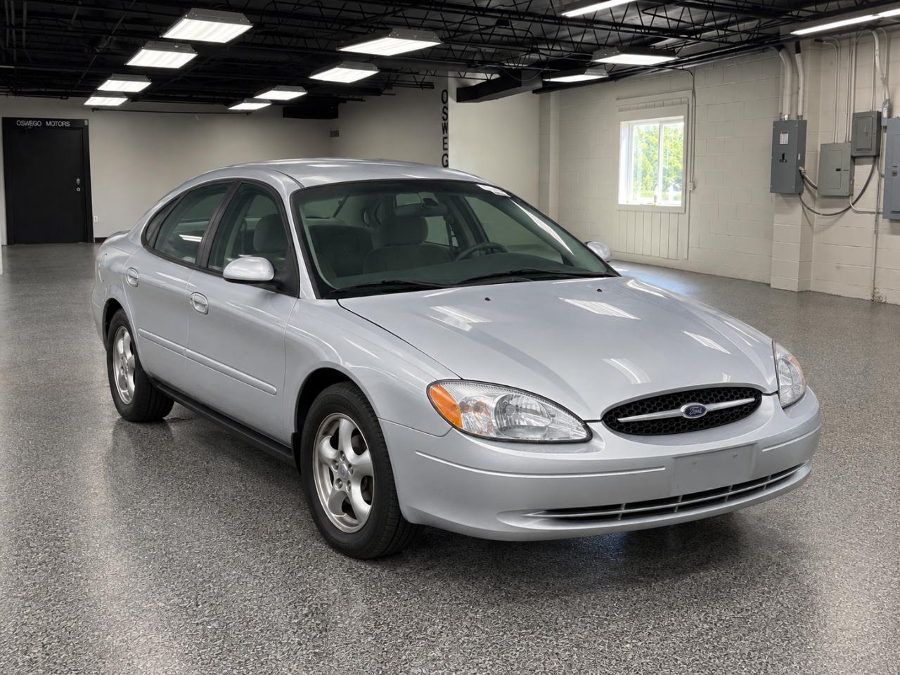 Ford Taurus SE 2002