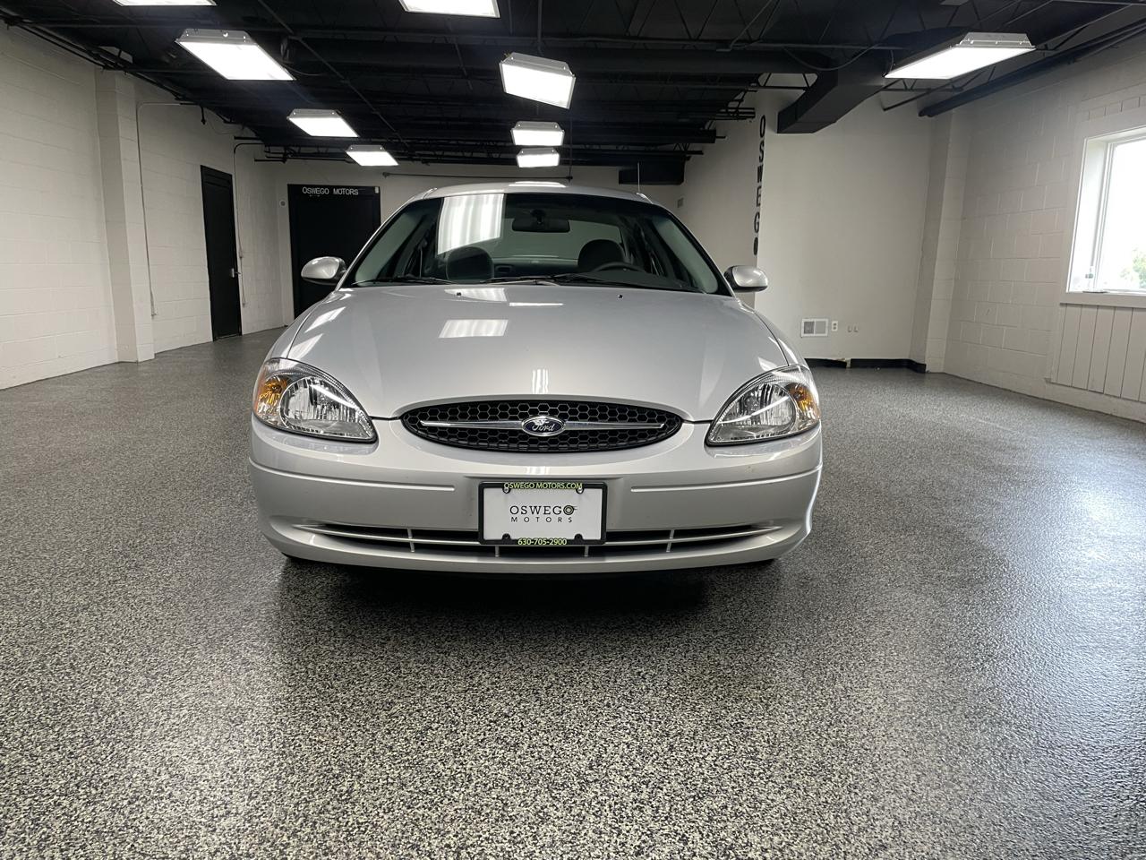 Ford Taurus SE 2002