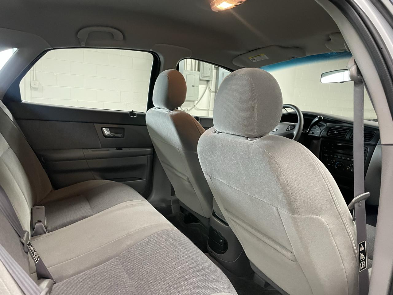 Ford Taurus SE 2002