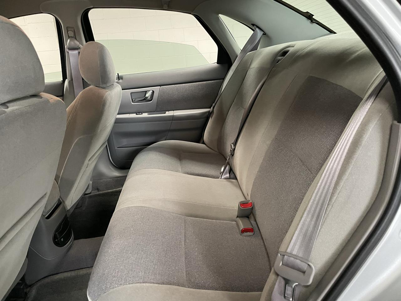 Ford Taurus SE 2002