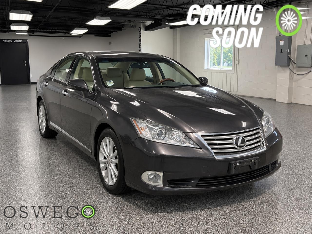 Lexus ES 350 Sedan 2012