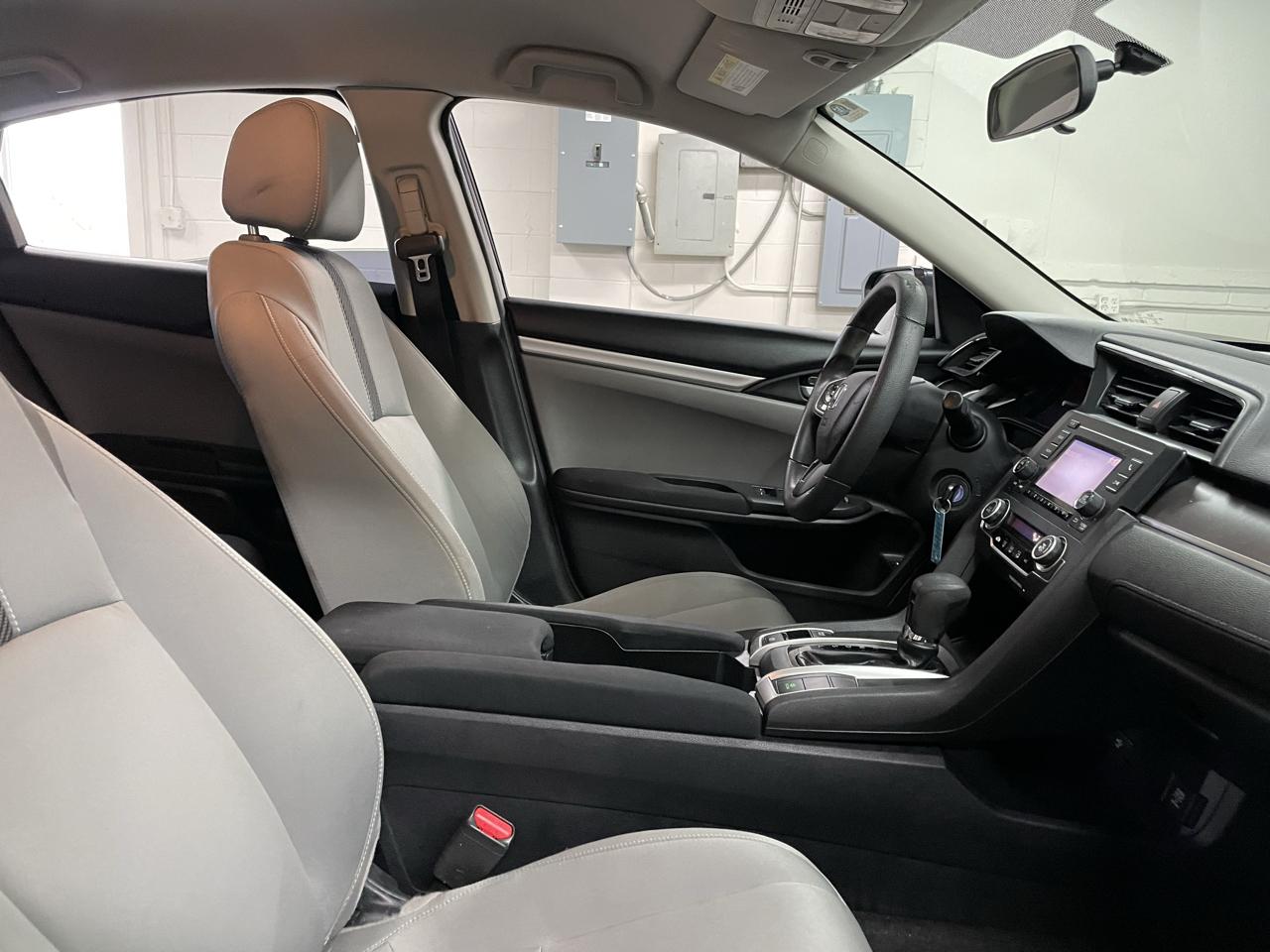 Honda Civic LX Sedan CVT 2016