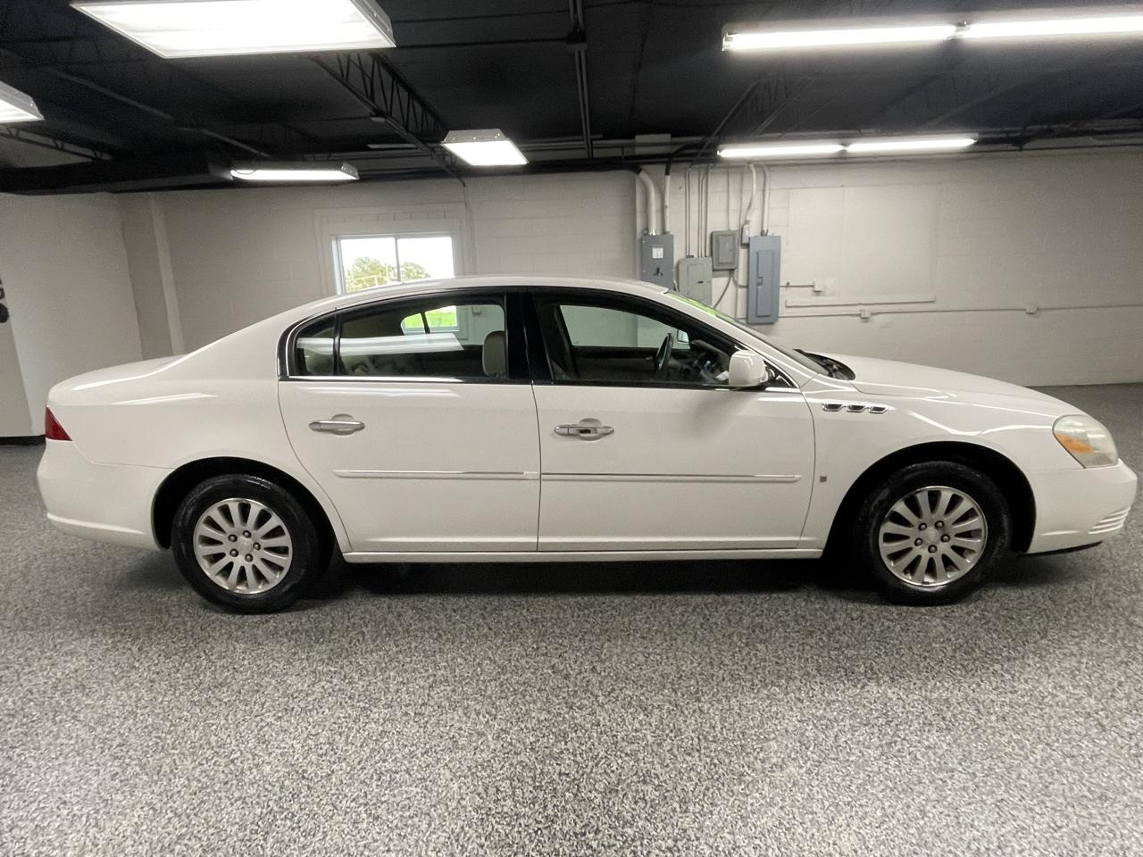 Buick Lucerne CX 2006