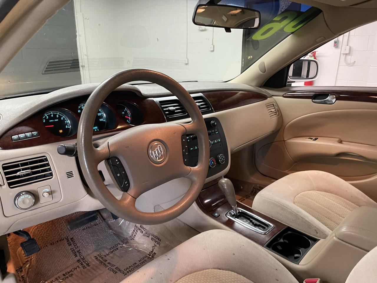 Buick Lucerne CX 2006