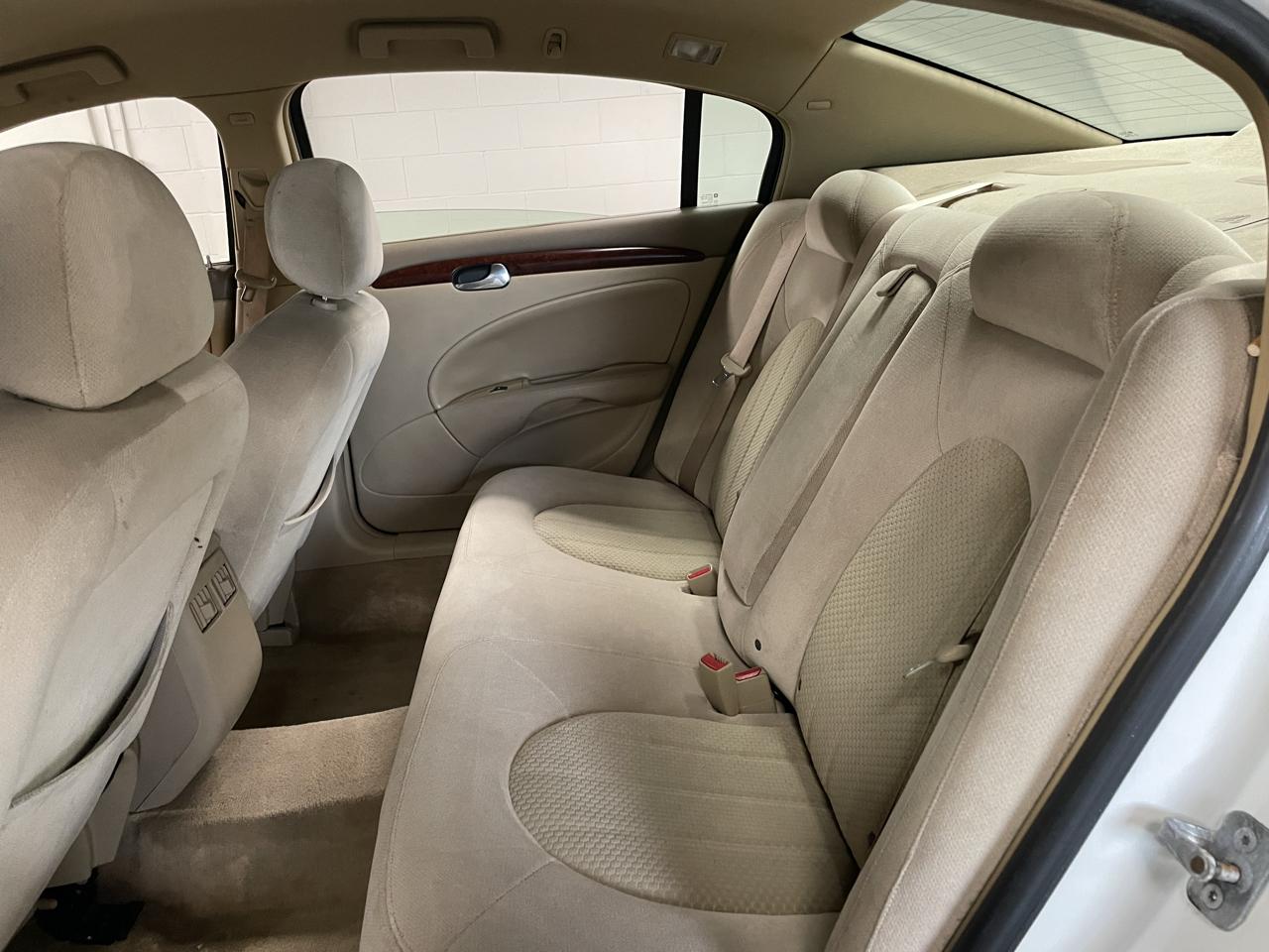 Buick Lucerne CX 2006