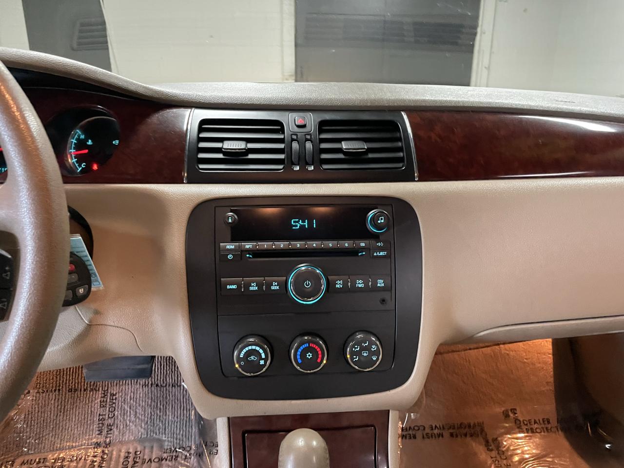 Buick Lucerne CX 2006