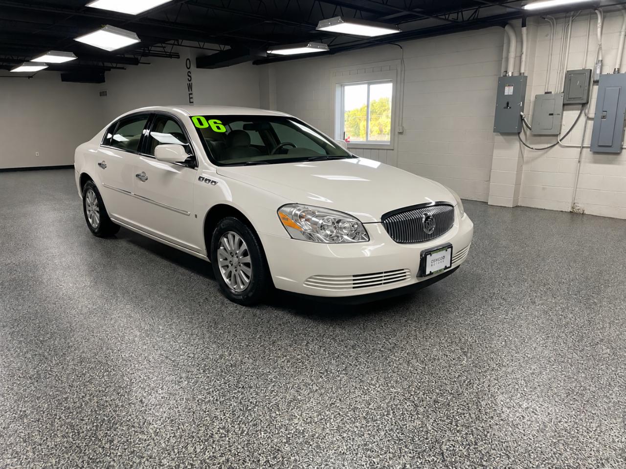 Buick Lucerne CX 2006