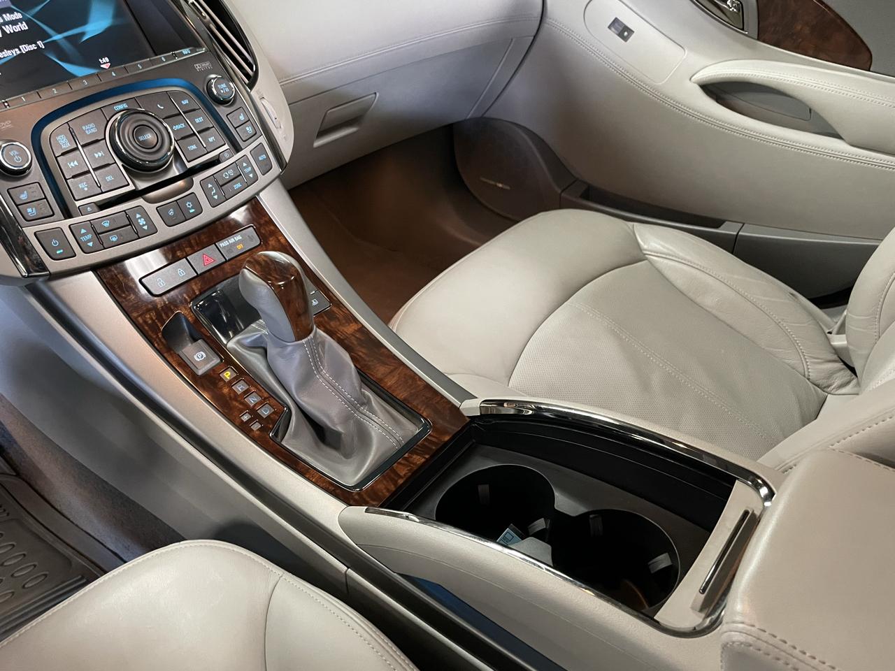 Buick LaCrosse CXL AWD 2010