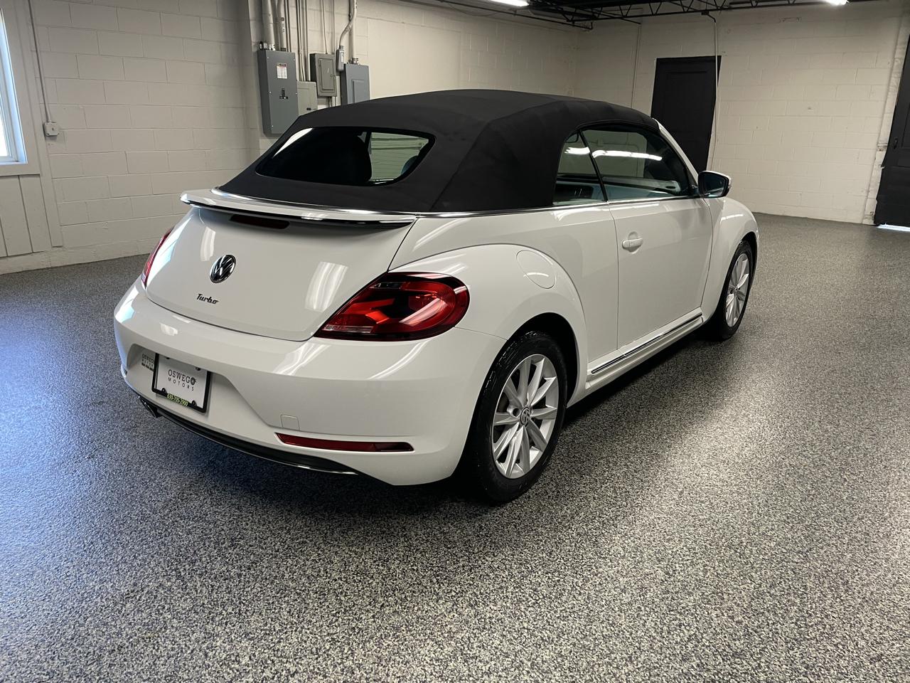 Volkswagen Beetle 2.0T SE Convertible 2018